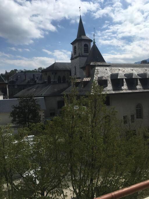 Ma Terrasse Sur Le Musee Apartment Chambery Bagian luar foto