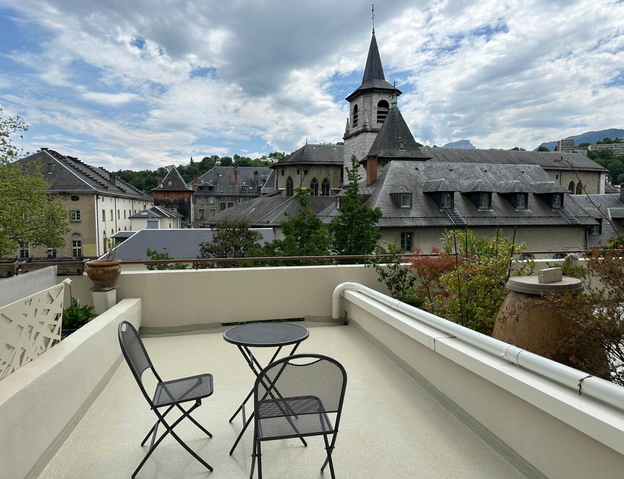 Ma Terrasse Sur Le Musee Apartment Chambery Bagian luar foto